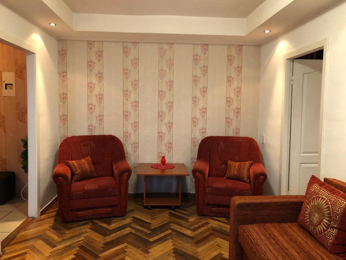 Kyiv Apartment On Peremohy Avenue 16 Daily Rent Exterior photo